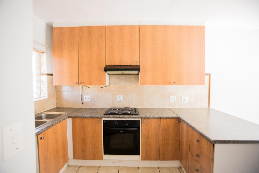 To Let 2 Bedroom Property for Rent in Equestria Gauteng