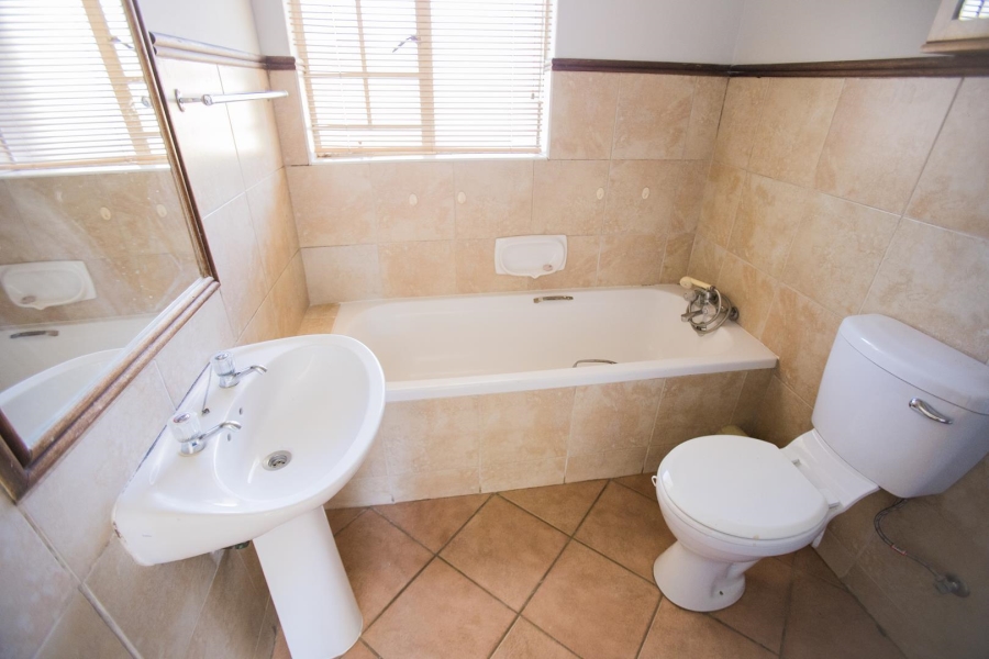 To Let 2 Bedroom Property for Rent in Equestria Gauteng