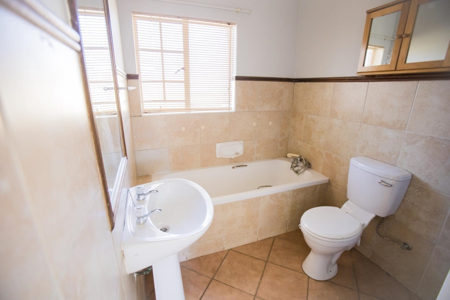 To Let 2 Bedroom Property for Rent in Equestria Gauteng