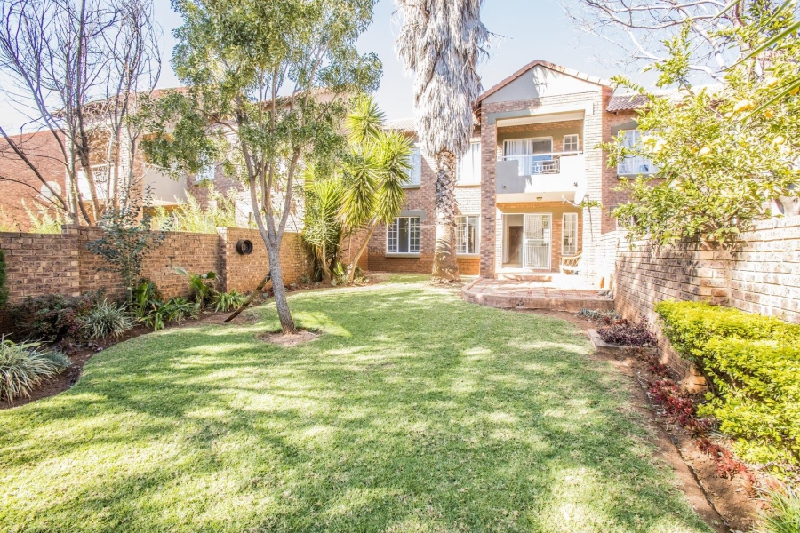 To Let 2 Bedroom Property for Rent in Equestria Gauteng