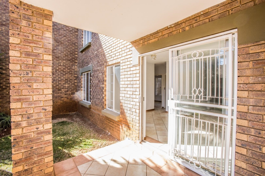 To Let 2 Bedroom Property for Rent in Equestria Gauteng