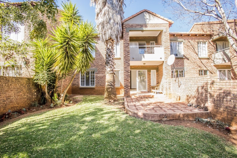 To Let 2 Bedroom Property for Rent in Equestria Gauteng