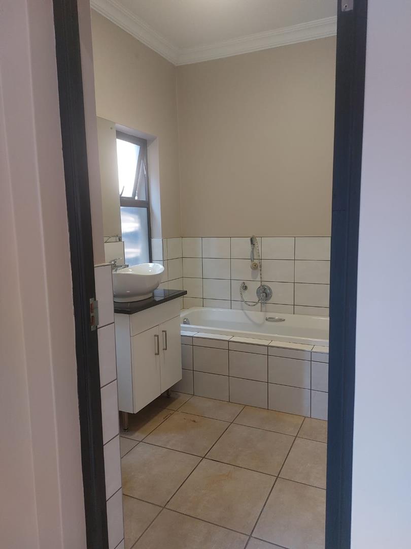 To Let 2 Bedroom Property for Rent in Montana Gauteng
