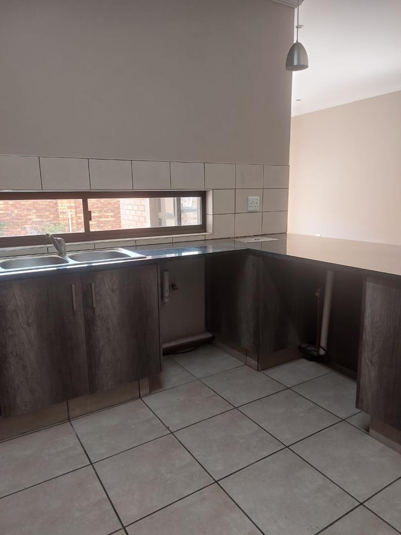 To Let 2 Bedroom Property for Rent in Montana Gauteng
