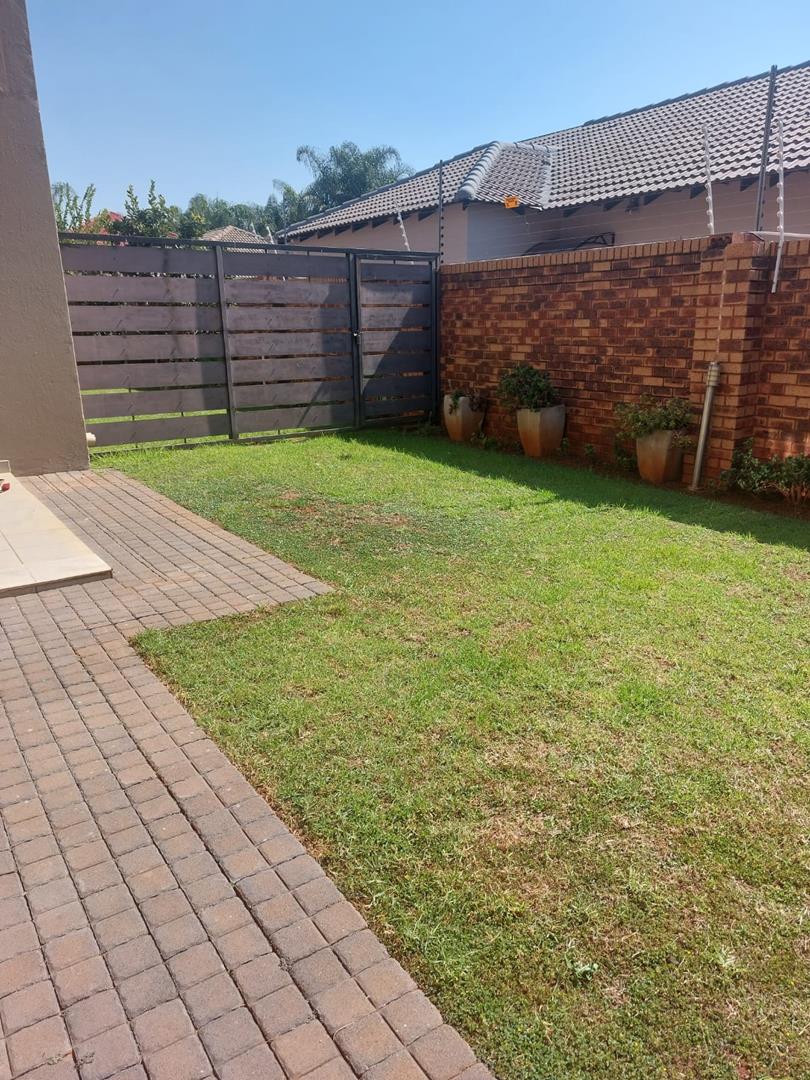 To Let 2 Bedroom Property for Rent in Montana Gauteng