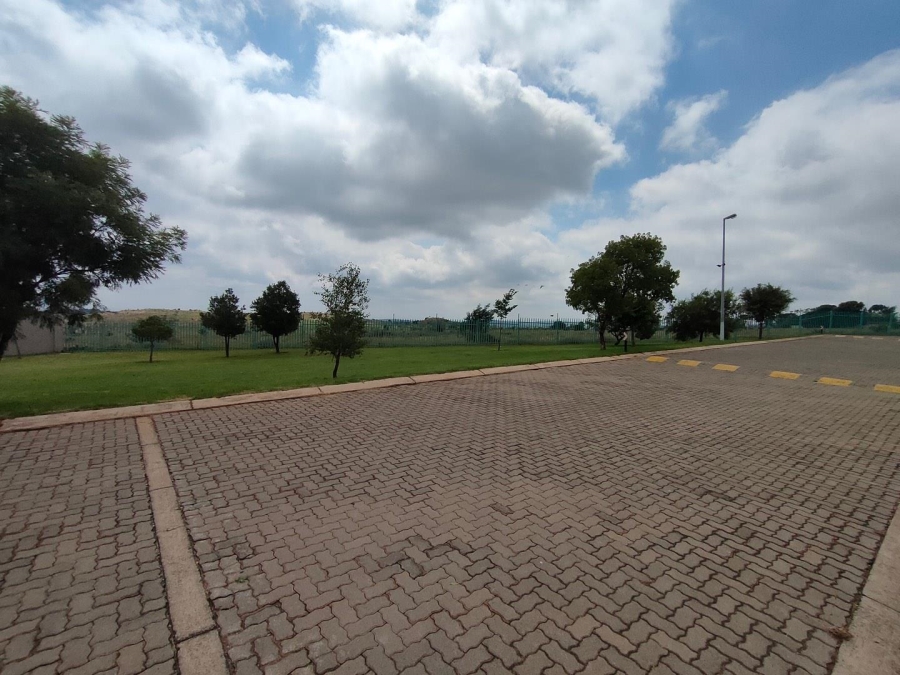 0 Bedroom Property for Sale in Sterkfontein Gauteng