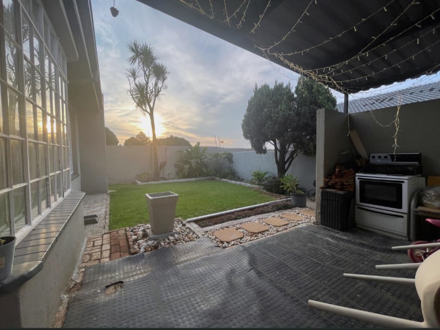 To Let 0 Bedroom Property for Rent in Birch Acres Gauteng