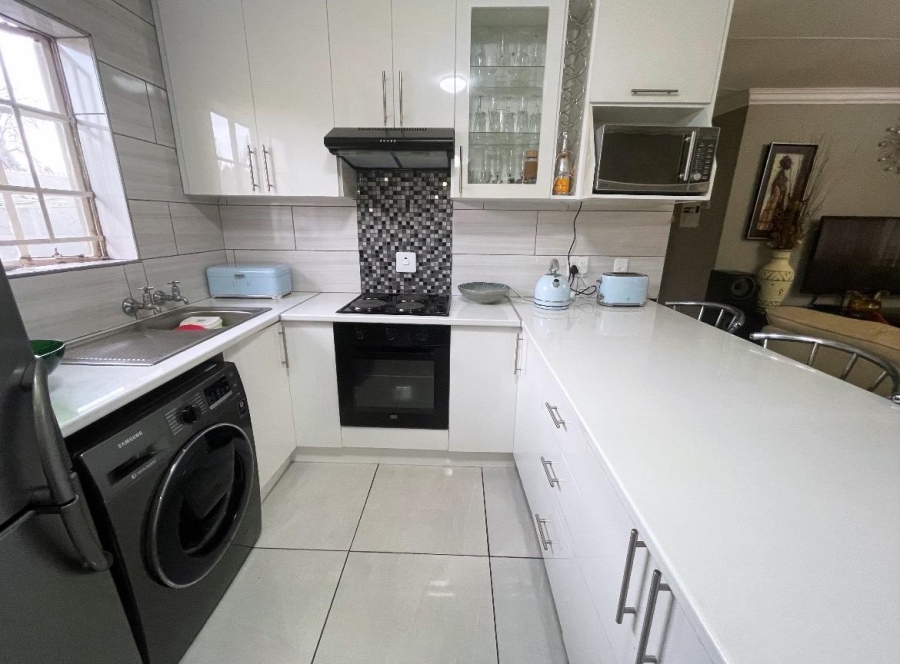 To Let 0 Bedroom Property for Rent in Birch Acres Gauteng