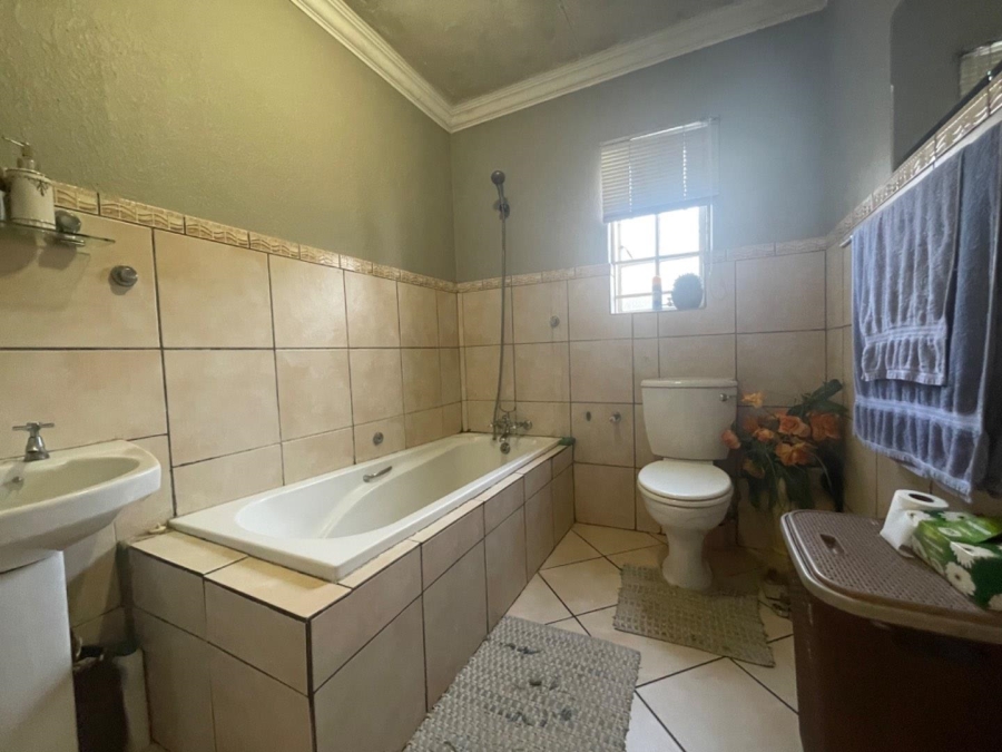 To Let 0 Bedroom Property for Rent in Birch Acres Gauteng