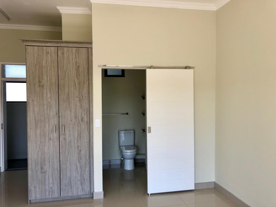 1 Bedroom Property for Sale in Zwartkop Golf Estate Gauteng
