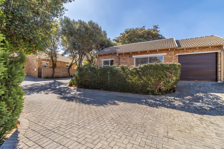 To Let 2 Bedroom Property for Rent in Honeydew Ridge Gauteng