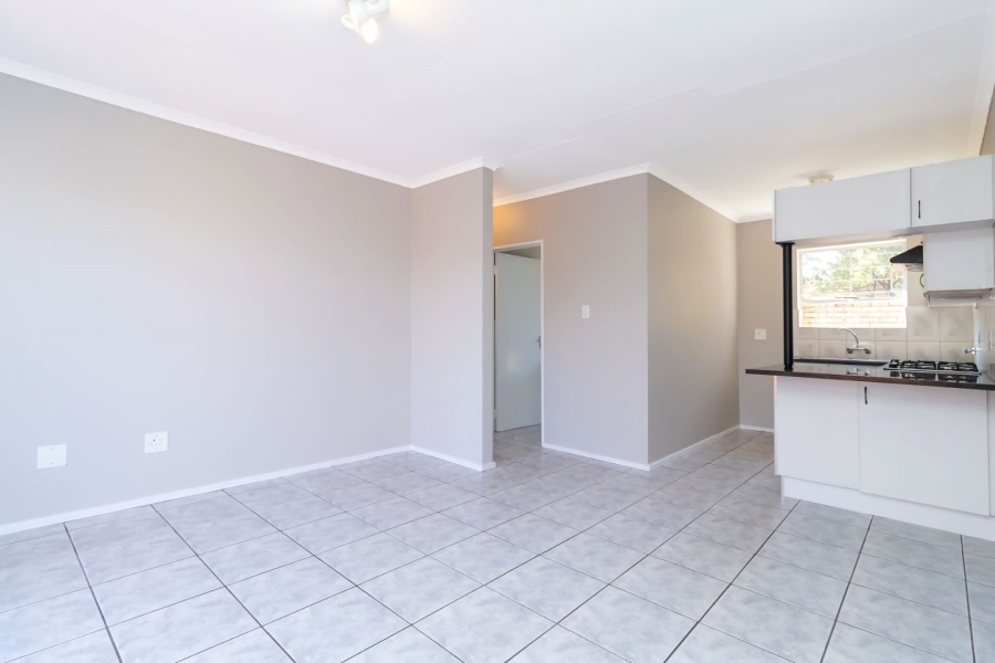 To Let 2 Bedroom Property for Rent in Honeydew Ridge Gauteng