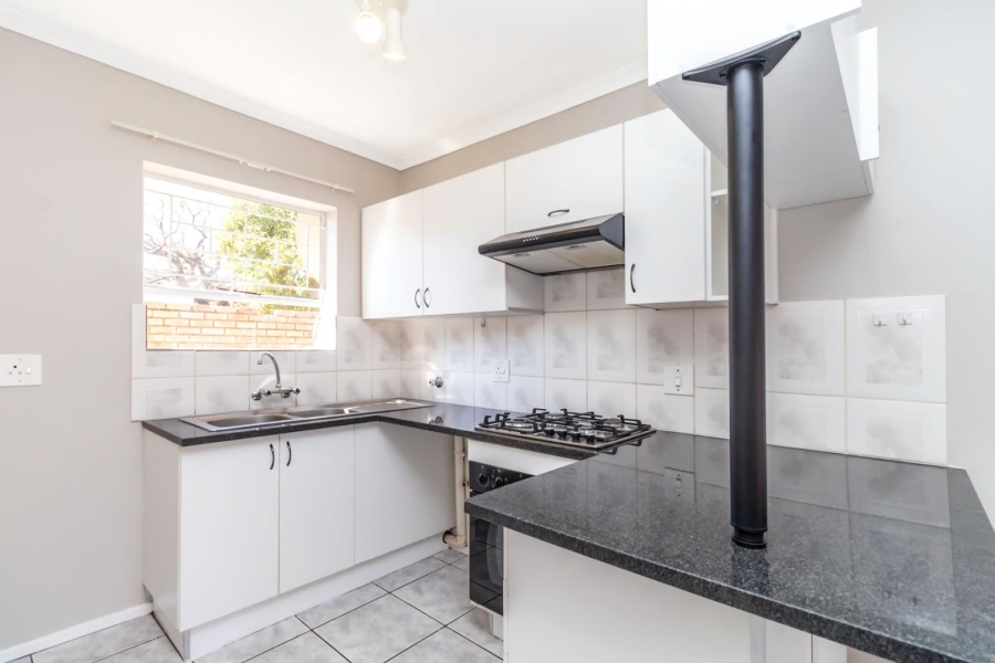 To Let 2 Bedroom Property for Rent in Honeydew Ridge Gauteng