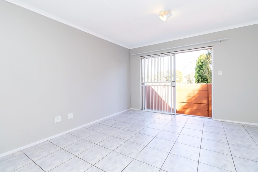 To Let 2 Bedroom Property for Rent in Honeydew Ridge Gauteng