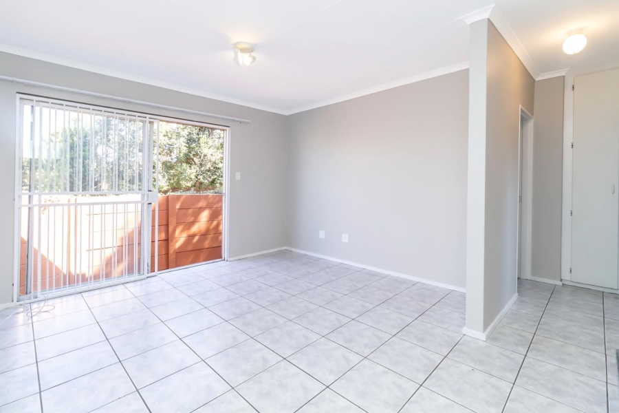 To Let 2 Bedroom Property for Rent in Honeydew Ridge Gauteng