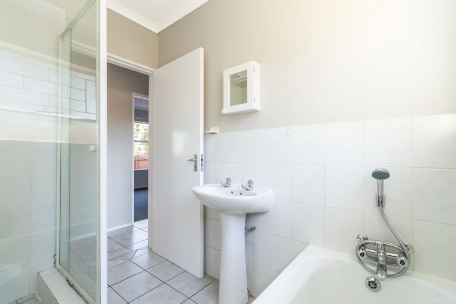 To Let 2 Bedroom Property for Rent in Honeydew Ridge Gauteng