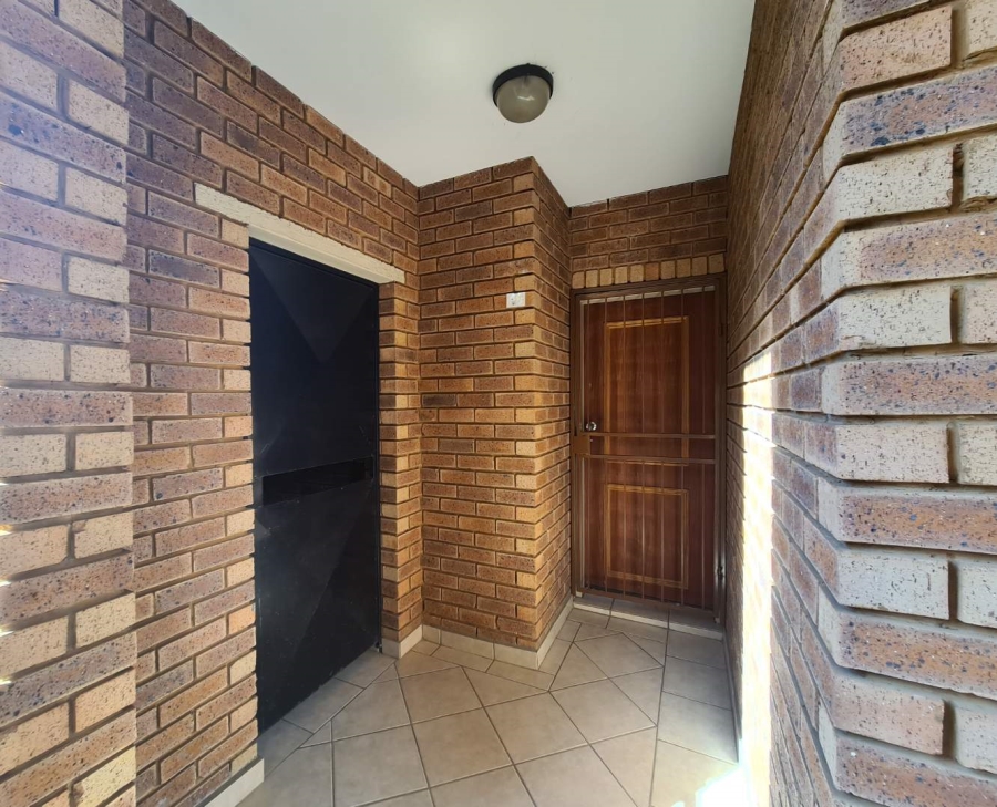 To Let 2 Bedroom Property for Rent in Hazeldean Gauteng