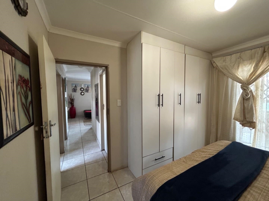 3 Bedroom Property for Sale in Rosslyn Gauteng
