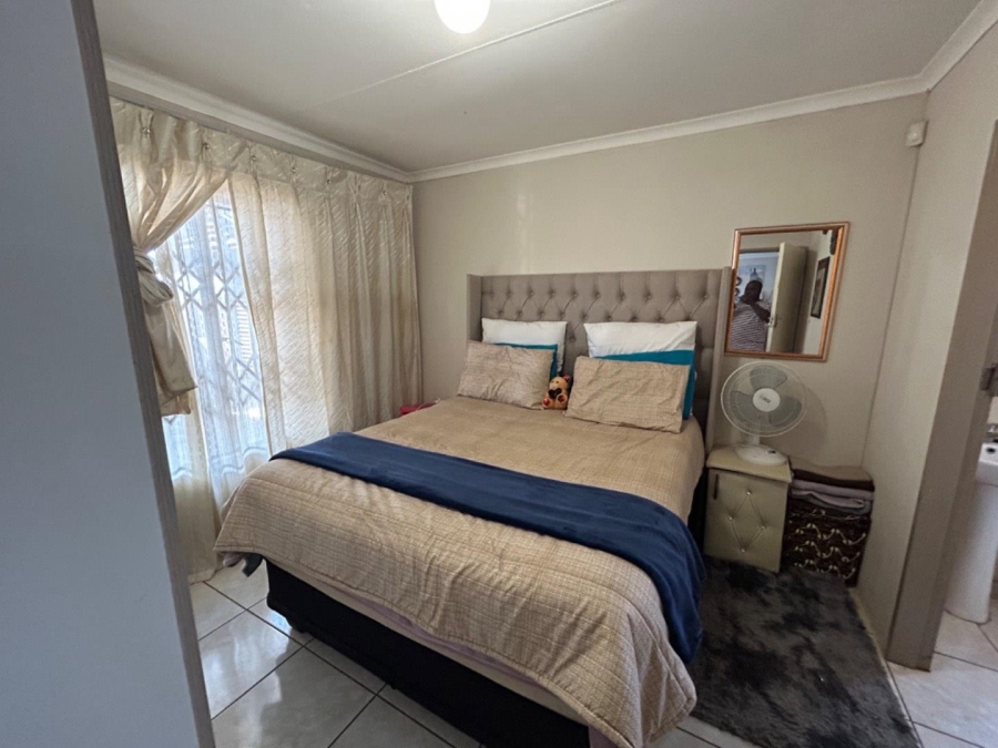3 Bedroom Property for Sale in Rosslyn Gauteng
