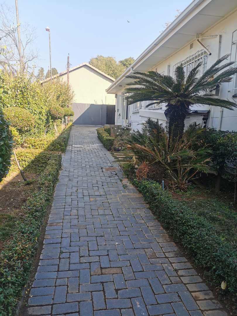 To Let commercial Property for Rent in Waterkloof Ridge Gauteng