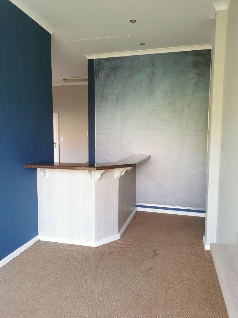 To Let commercial Property for Rent in Waterkloof Ridge Gauteng