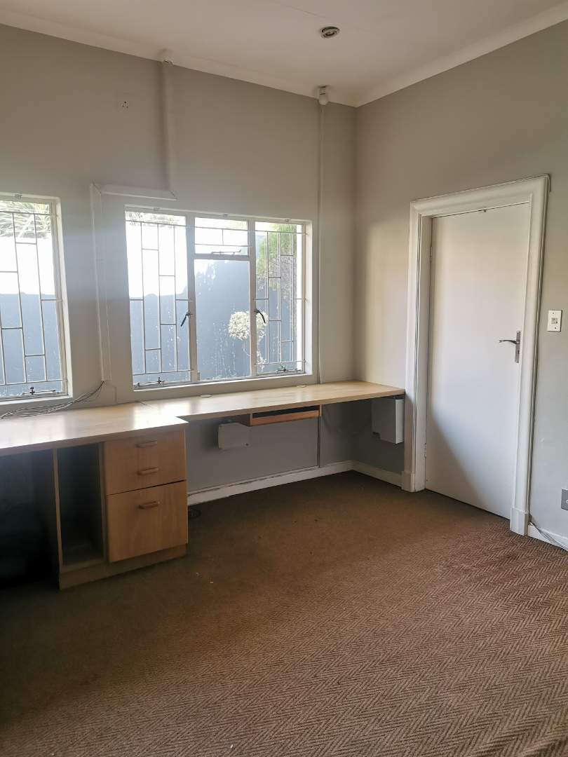 To Let commercial Property for Rent in Waterkloof Ridge Gauteng