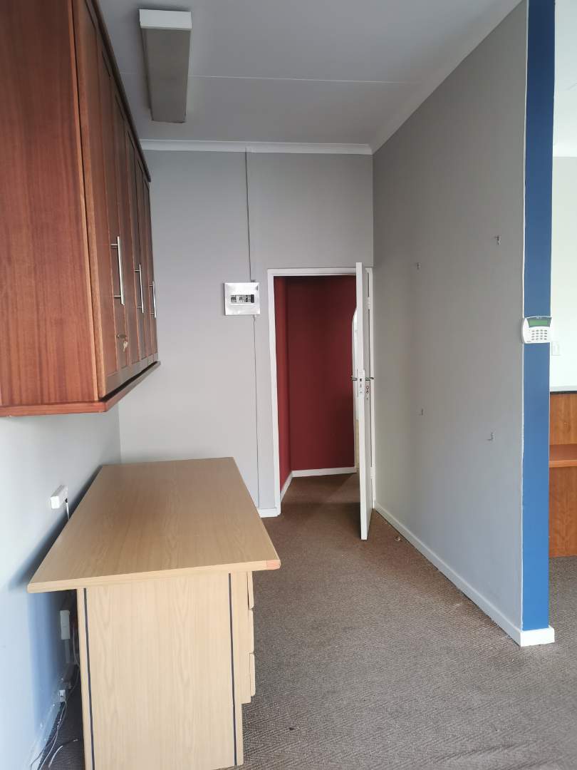 To Let commercial Property for Rent in Waterkloof Ridge Gauteng