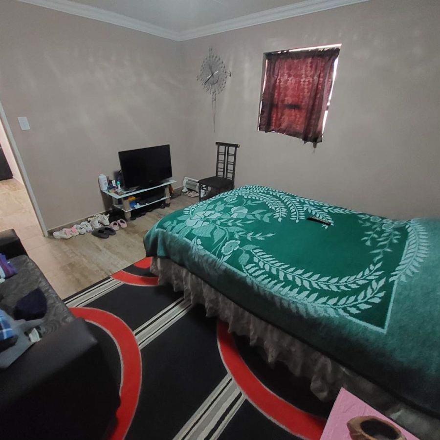 5 Bedroom Property for Sale in Towerby Gauteng