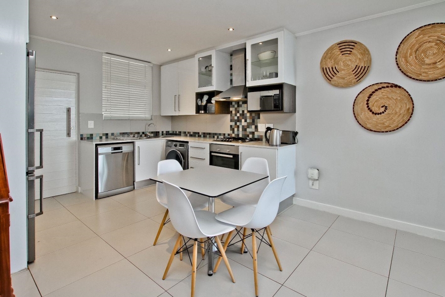 2 Bedroom Property for Sale in Rosebank Gauteng