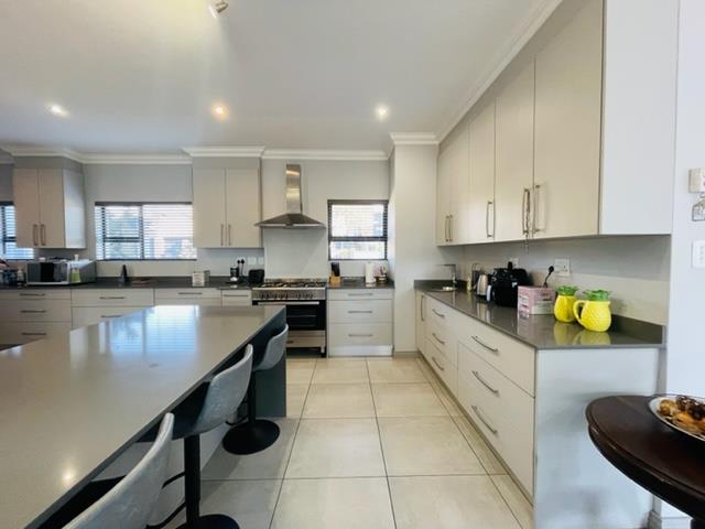 To Let 4 Bedroom Property for Rent in Midstream Ridge Gauteng