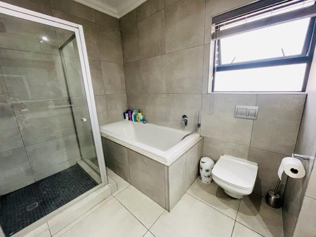 To Let 4 Bedroom Property for Rent in Midstream Ridge Gauteng