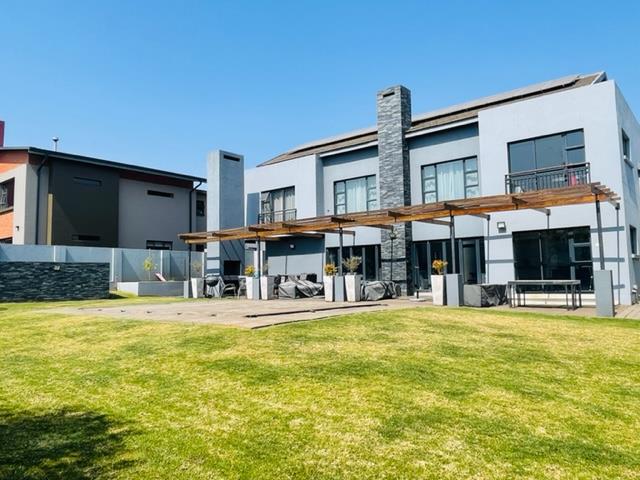 To Let 4 Bedroom Property for Rent in Midstream Ridge Gauteng