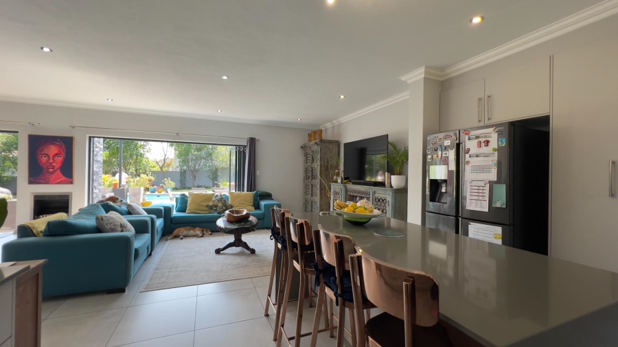 To Let 4 Bedroom Property for Rent in Midstream Ridge Gauteng