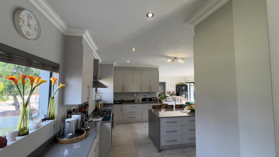 To Let 4 Bedroom Property for Rent in Midstream Ridge Gauteng