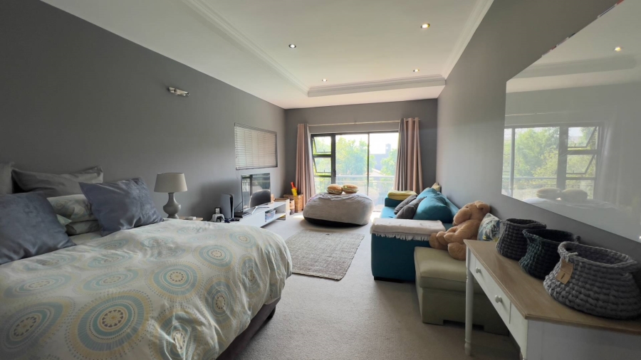 To Let 4 Bedroom Property for Rent in Midstream Ridge Gauteng