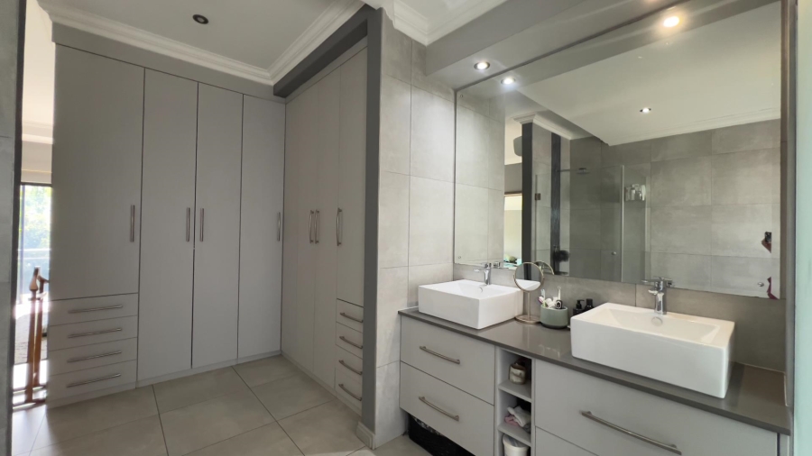 To Let 4 Bedroom Property for Rent in Midstream Ridge Gauteng