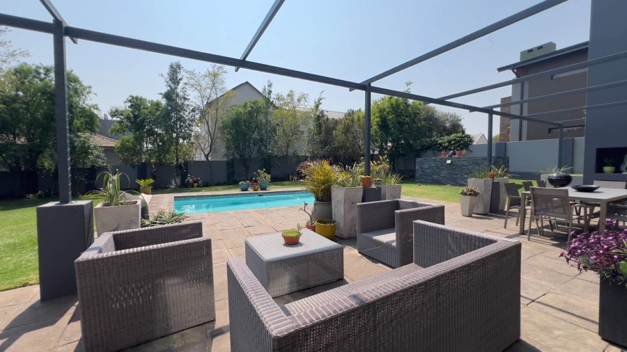 To Let 4 Bedroom Property for Rent in Midstream Ridge Gauteng