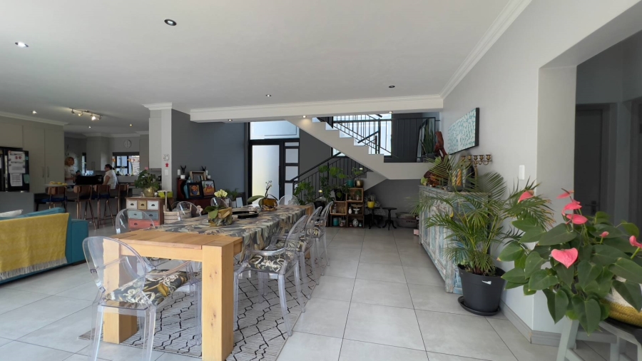To Let 4 Bedroom Property for Rent in Midstream Ridge Gauteng
