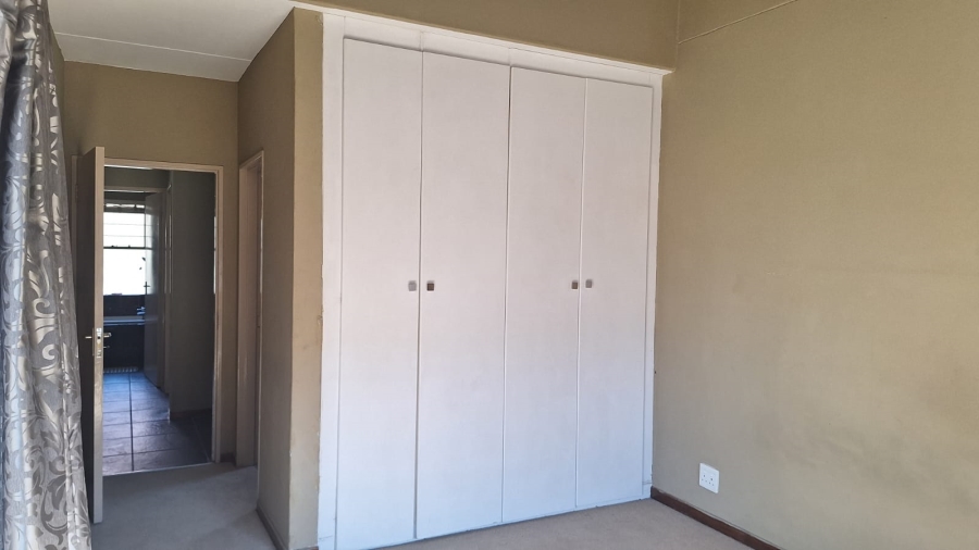 2 Bedroom Property for Sale in Sundowner Gauteng