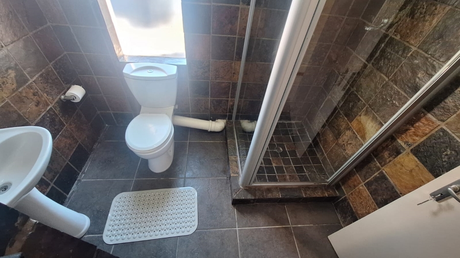 2 Bedroom Property for Sale in Sundowner Gauteng