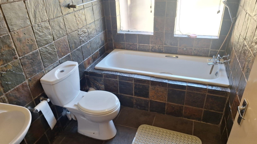 2 Bedroom Property for Sale in Sundowner Gauteng