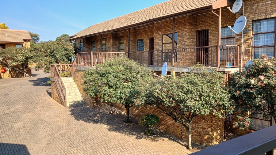 0 Bedroom Property for Sale in Linden Gauteng