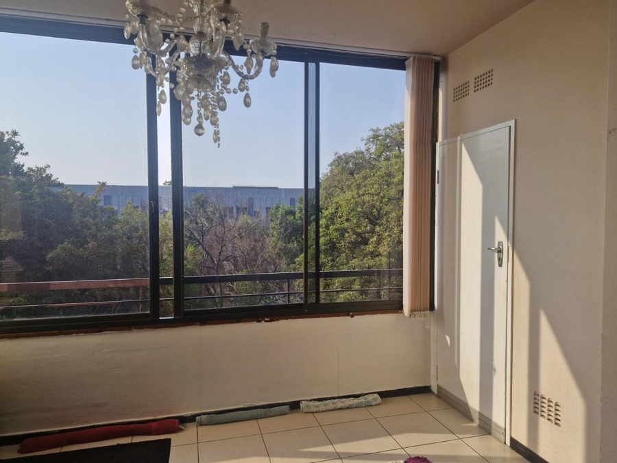 2 Bedroom Property for Sale in Benmore Gauteng