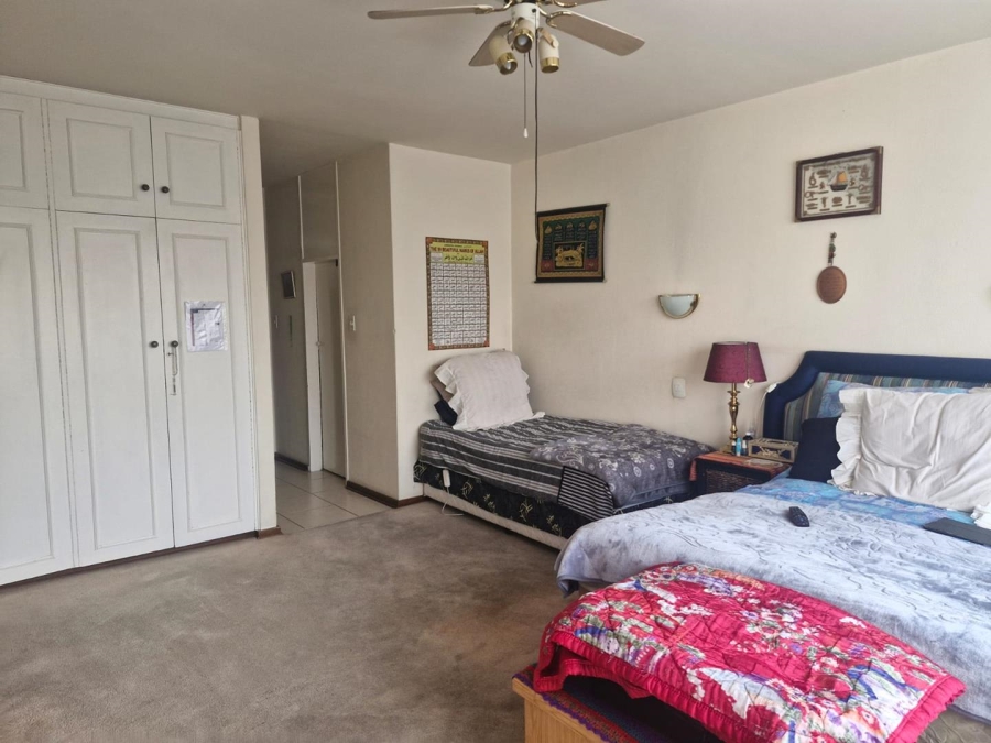 2 Bedroom Property for Sale in Benmore Gauteng