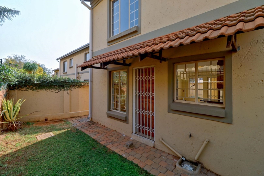 To Let 2 Bedroom Property for Rent in Equestria Gauteng