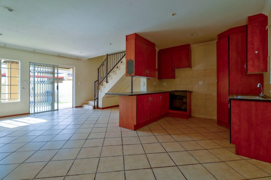 To Let 2 Bedroom Property for Rent in Equestria Gauteng