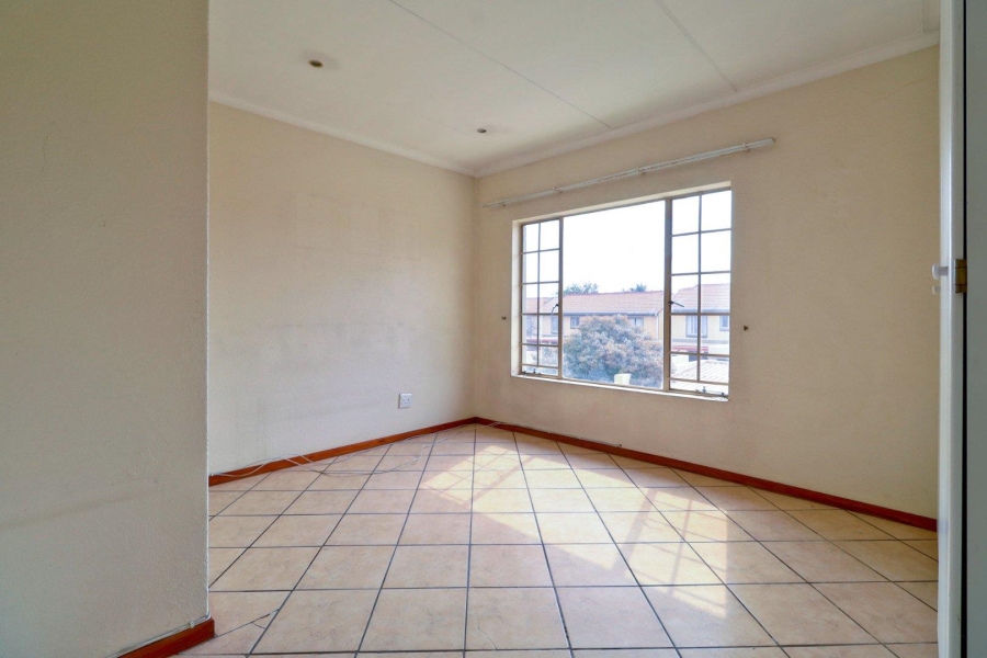 To Let 2 Bedroom Property for Rent in Equestria Gauteng