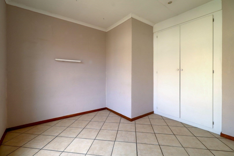 To Let 2 Bedroom Property for Rent in Equestria Gauteng
