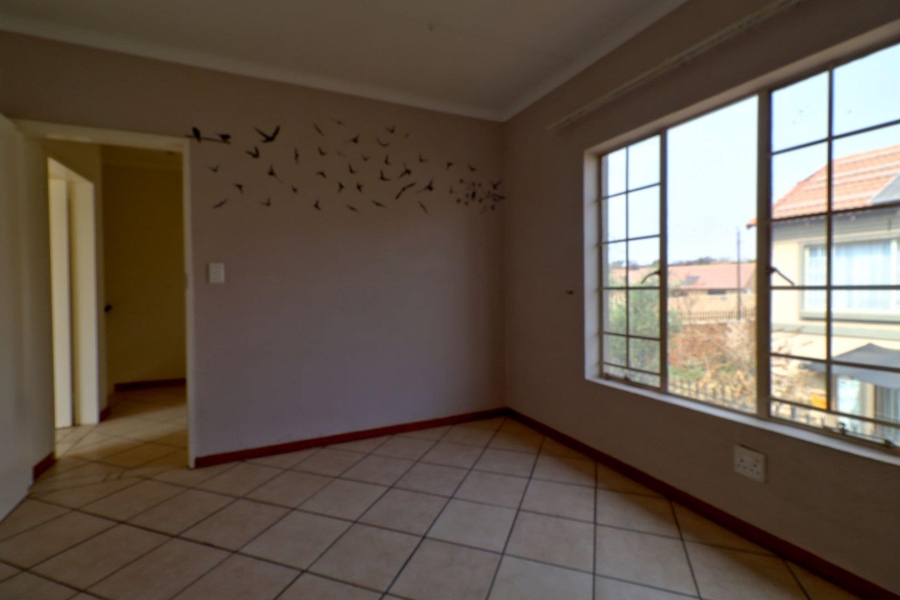 To Let 2 Bedroom Property for Rent in Equestria Gauteng