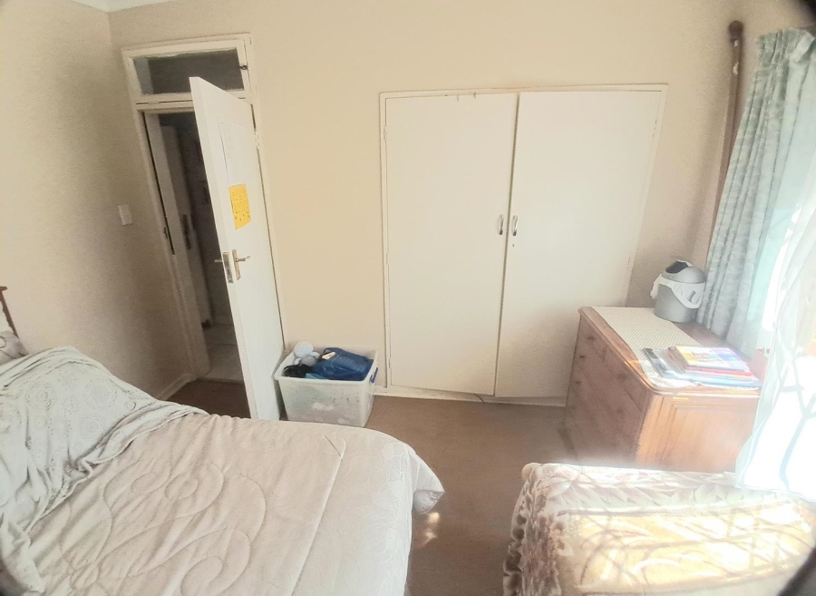 3 Bedroom Property for Sale in Linmeyer Gauteng